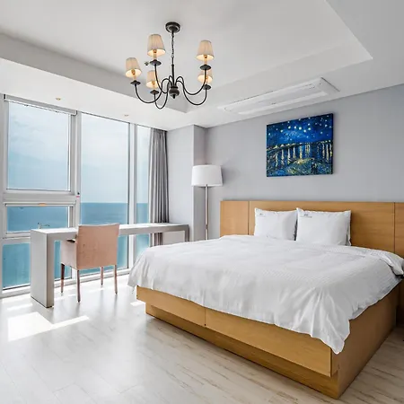 Haeundae Seacloud Hotel Residence Busan Exterior photo