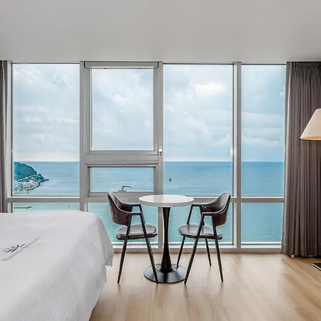 Haeundae Seacloud Hotel Residence Busan Exterior photo