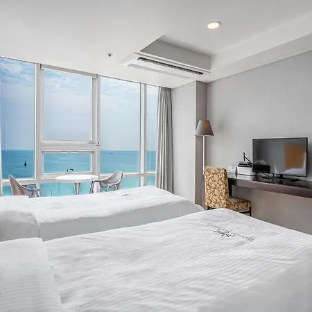 Haeundae Seacloud Hotel Residence Busan Exterior photo