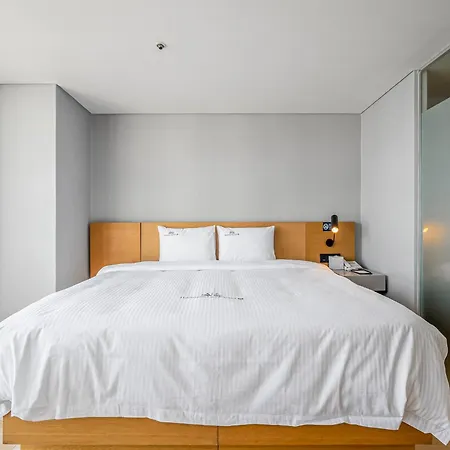 Haeundae Seacloud Hotel Residence Busan Exterior photo